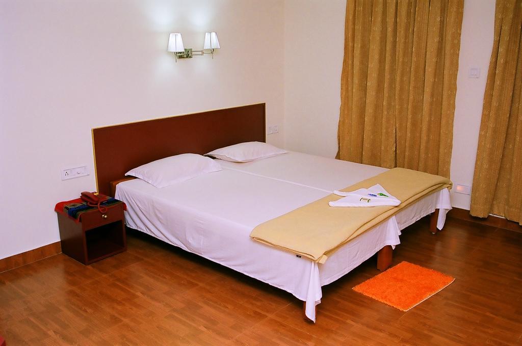 Hotel Srinivas Kochi Exterior foto