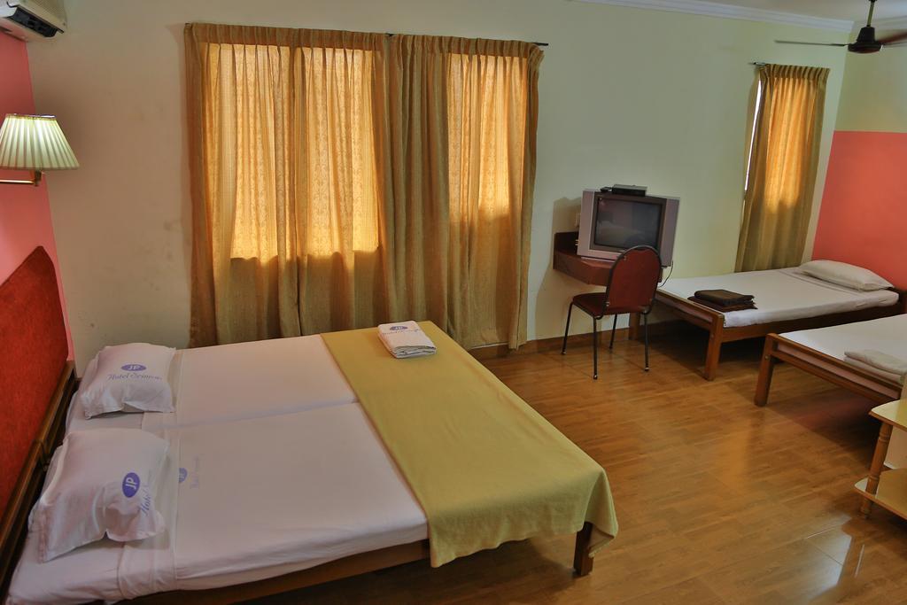 Hotel Srinivas Kochi Exterior foto